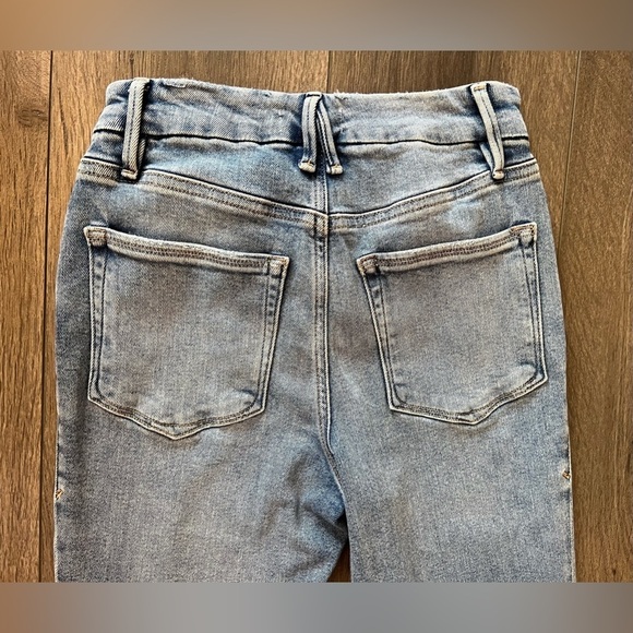 Good American Size 4/27 Distressed Jeans - Picture 5 of 11